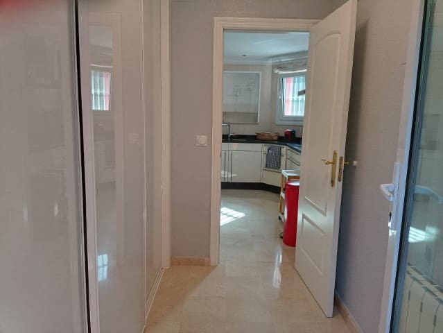 3 slaapkamer Villa te koop in Oliva Nova met zwembad - € 900.000 (Ref: 7236962)