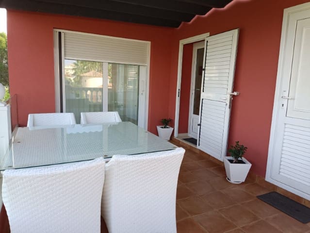 3 slaapkamer Villa te koop in Oliva Nova met zwembad - € 900.000 (Ref: 7236962)