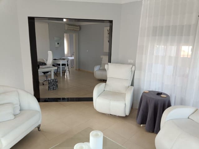 3 slaapkamer Villa te koop in Oliva Nova met zwembad - € 900.000 (Ref: 7236962)