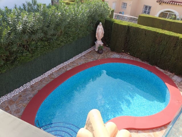 3 slaapkamer Villa te koop in Oliva Nova met zwembad - € 900.000 (Ref: 7236962)