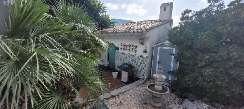 Chalet de 4 habitaciones en La Drova en venta con piscina - 445.000 € (Ref: 7793647)