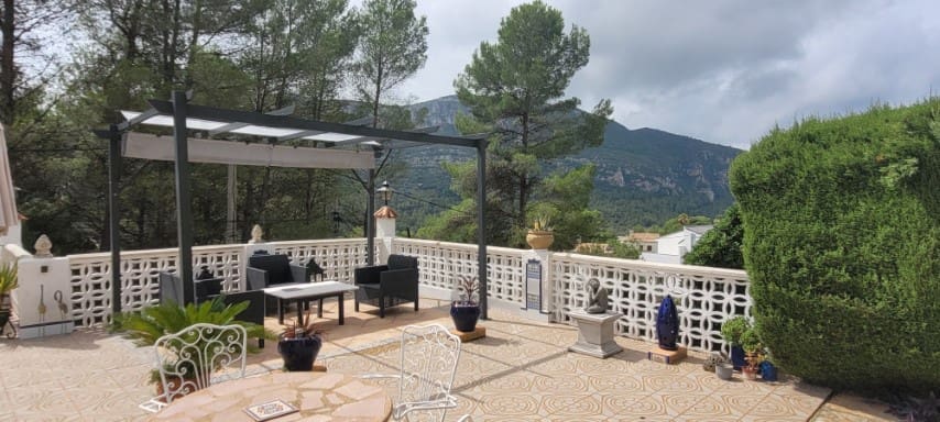 Chalet de 4 habitaciones en La Drova en venta con piscina - 445.000 € (Ref: 7793647)