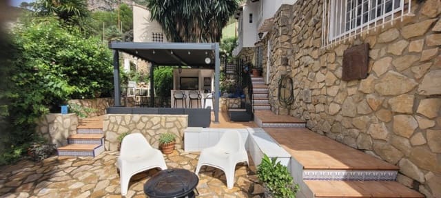 Chalet de 4 habitaciones en La Drova, Barx en venta con piscina - 445.000 € (Ref: 7793647)