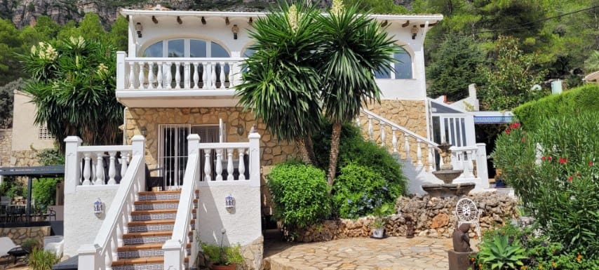 Chalet de 4 habitaciones en La Drova en venta con piscina - 445.000 € (Ref: 7793647)