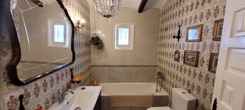 Chalet de 4 habitaciones en La Drova en venta con piscina - 445.000 € (Ref: 7793647)