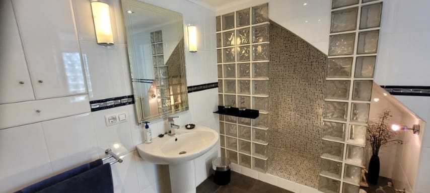 Chalet de 4 habitaciones en La Drova en venta con piscina - 445.000 € (Ref: 7793647)