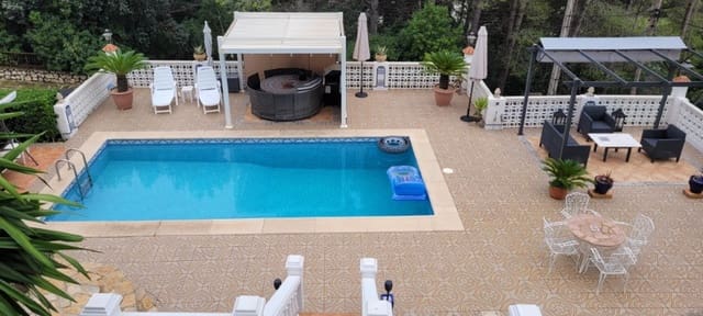 Chalet de 4 habitaciones en La Drova, Barx en venta con piscina - 445.000 € (Ref: 7793647)