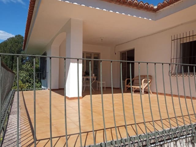 4 soveværelse Villa til salg i Gandia - € 315.000 (Ref: 8198818)