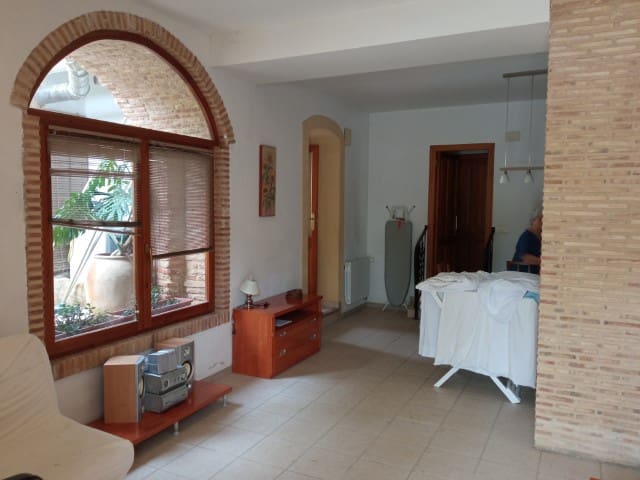 7 soveværelse Byhus til salg i La Drova med swimmingpool - € 319.000 (Ref: 8327134)