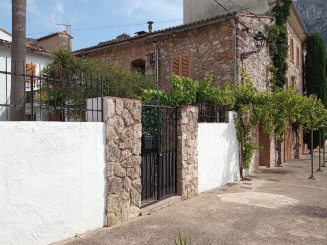 7 soveværelse Byhus til salg i La Drova med swimmingpool - € 319.000 (Ref: 8327134)