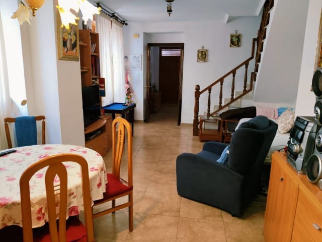 4 makuuhuone Huoneisto myytävänä paikassa Oliva - 159 750 € (Ref: 8546775)