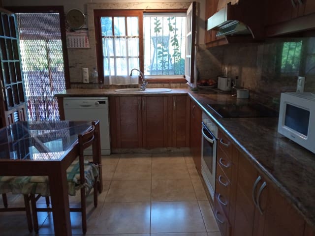 4 soveværelse Villa til salg i La Drova med swimmingpool - € 569.000 (Ref: 8552567)