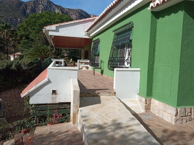 4 soveværelse Villa til salg i La Drova med swimmingpool - € 569.000 (Ref: 8552567)