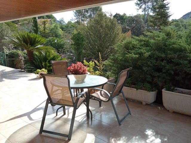 4 soveværelse Villa til salg i La Drova med swimmingpool - € 569.000 (Ref: 8552567)