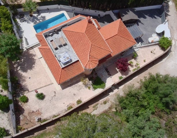 4 soveværelse Villa til salg i La Drova med swimmingpool - € 445.000 (Ref: 8816579)