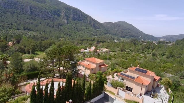 4 sypialnia Willa na sprzedaż w La Drova, Barx z basenem - 445 000 € (Ref: 8816579)