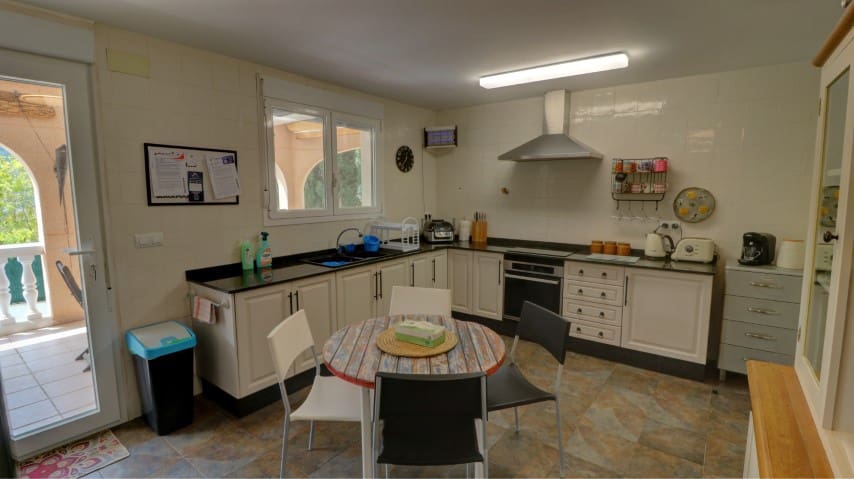 4 Zimmer Villa zu verkaufen in La Drova mit Pool - 445.000 € (Ref: 8816579)