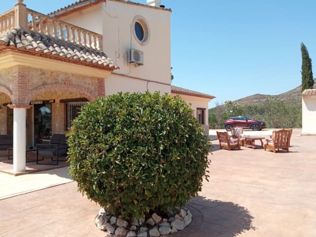 4 soveværelse Villa til salg i Barxeta med swimmingpool - € 425.000 (Ref: 9037658)