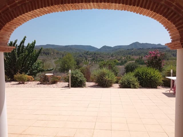 4 soveværelse Villa til salg i Barxeta med swimmingpool - € 425.000 (Ref: 9037658)