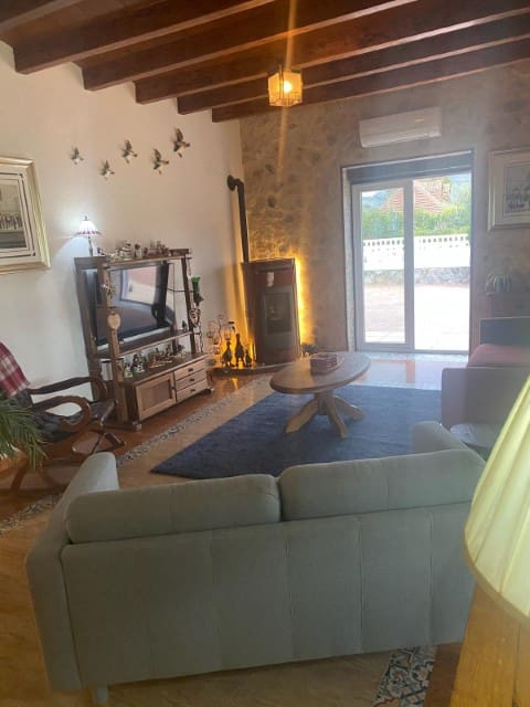 4 soveværelse Villa til salg i Barxeta med swimmingpool - € 425.000 (Ref: 9037658)