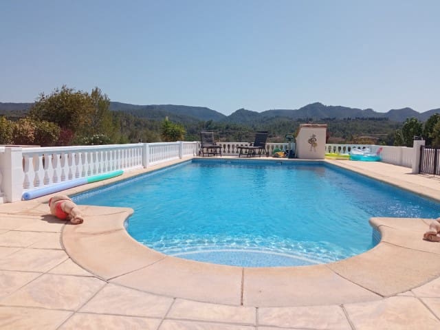 4 soveværelse Villa til salg i Barxeta med swimmingpool - € 425.000 (Ref: 9037658)