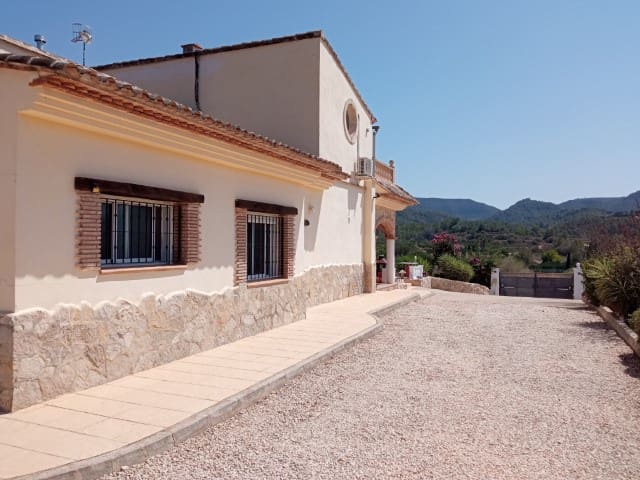 4 soveværelse Villa til salg i Barxeta med swimmingpool - € 425.000 (Ref: 9037658)