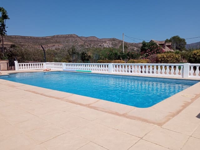 4 soveværelse Villa til salg i Barxeta med swimmingpool - € 425.000 (Ref: 9037658)