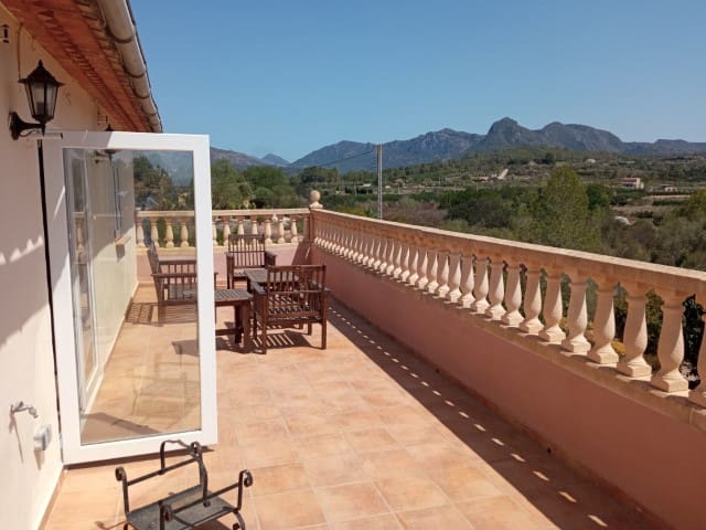 4 soveværelse Villa til salg i Barxeta med swimmingpool - € 425.000 (Ref: 9037658)