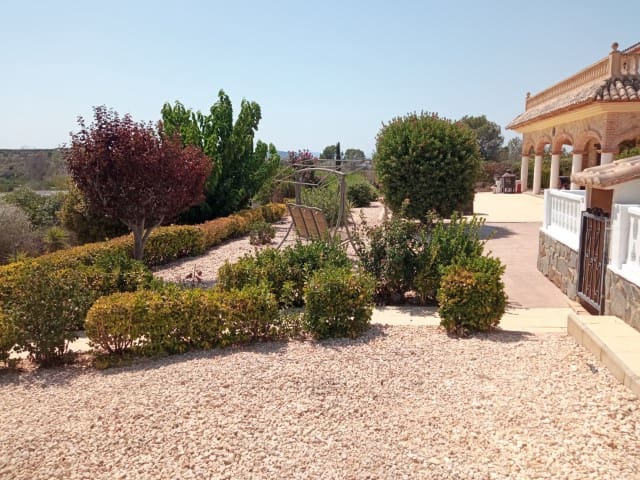 4 soveværelse Villa til salg i Barxeta med swimmingpool - € 425.000 (Ref: 9037658)