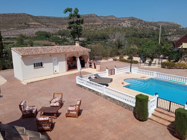 4 soveværelse Villa til salg i Barxeta med swimmingpool - € 425.000 (Ref: 9037658)