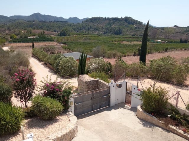 4 soveværelse Villa til salg i Barxeta med swimmingpool - € 425.000 (Ref: 9037658)