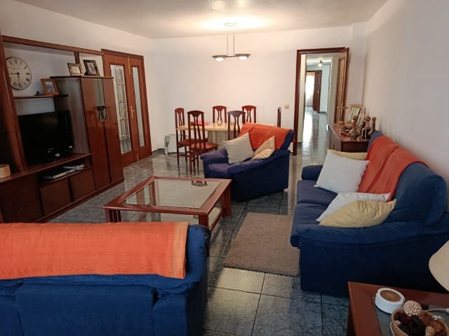 4 bedroom Apartment for sale in Gandia - € 195,000 (Ref: 9875570)