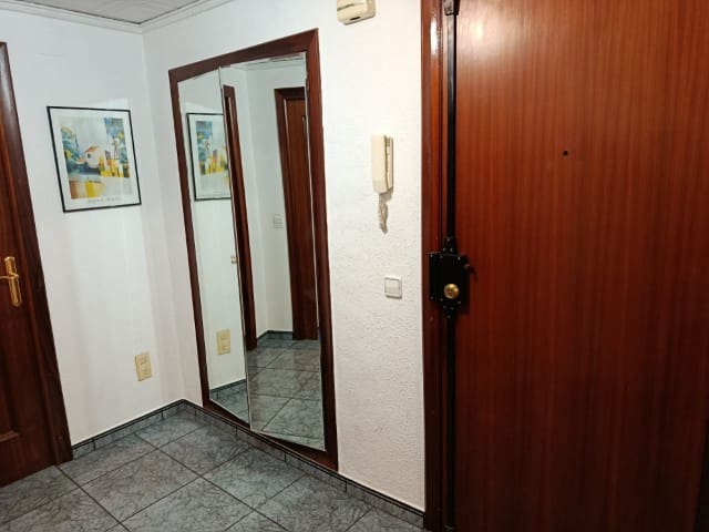 4 bedroom Apartment for sale in Gandia - € 195,000 (Ref: 9875570)