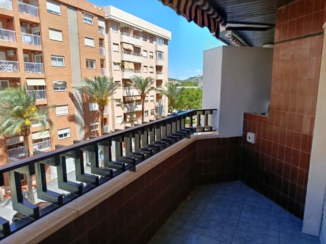 4 bedroom Apartment for sale in Gandia - € 195,000 (Ref: 9875570)