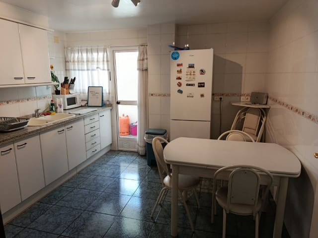 4 bedroom Apartment for sale in Gandia - € 195,000 (Ref: 9875570)
