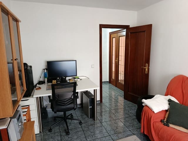 4 bedroom Apartment for sale in Gandia - € 195,000 (Ref: 9875570)