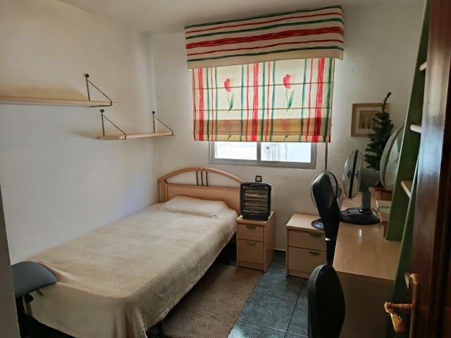 4 bedroom Apartment for sale in Gandia - € 195,000 (Ref: 9875570)