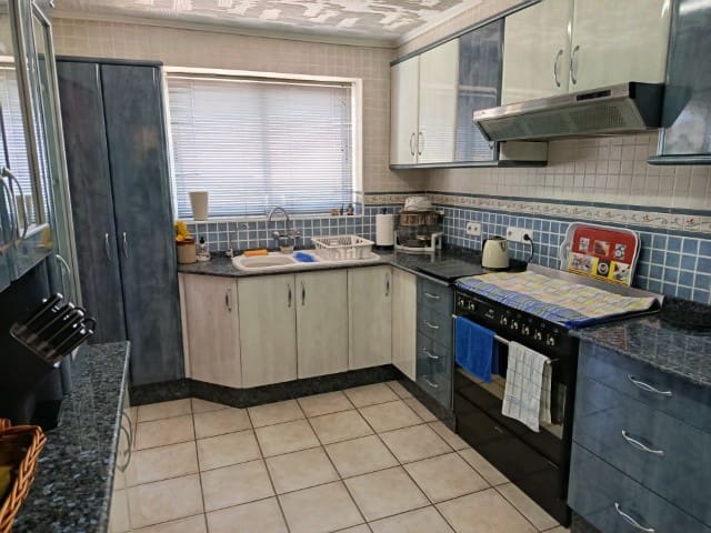 4 soverom Villa til salgs i Ador med svømmebasseng - € 435 000 (Ref: 9984208)