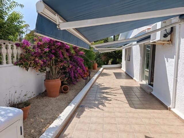 5 quarto Moradia para venda em La Drova com piscina garagem - 495 000 € (Ref: 9999495)