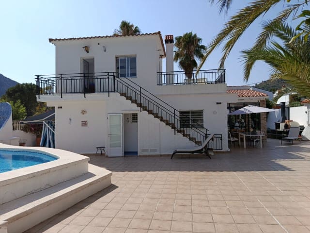 5 quarto Moradia para venda em La Drova com piscina garagem - 495 000 € (Ref: 9999495)