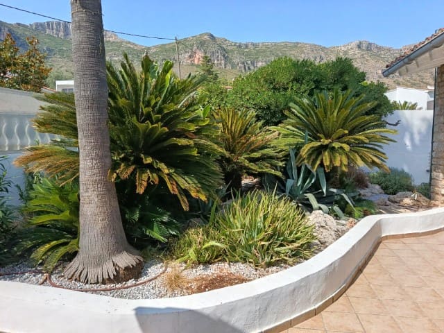 5 quarto Moradia para venda em La Drova com piscina garagem - 495 000 € (Ref: 9999495)