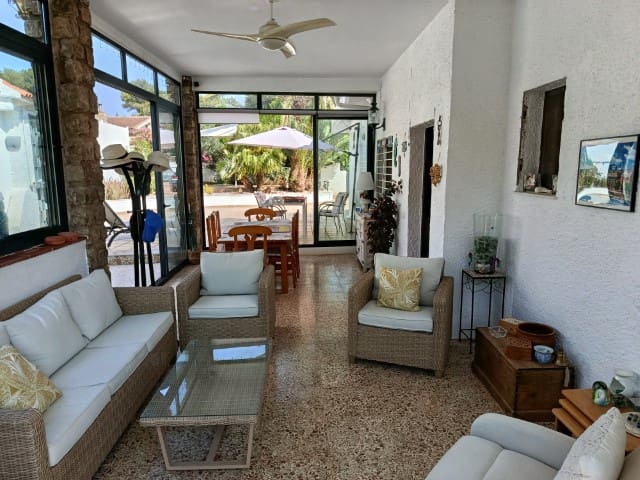 5 quarto Moradia para venda em La Drova com piscina garagem - 495 000 € (Ref: 9999495)