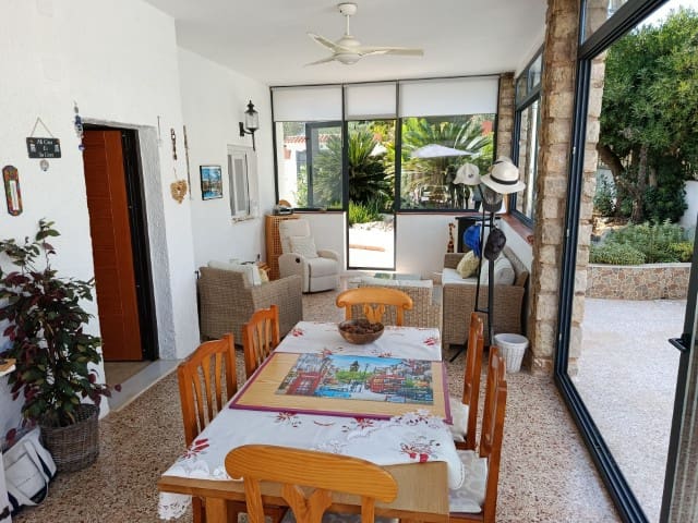 5 quarto Moradia para venda em La Drova com piscina garagem - 495 000 € (Ref: 9999495)