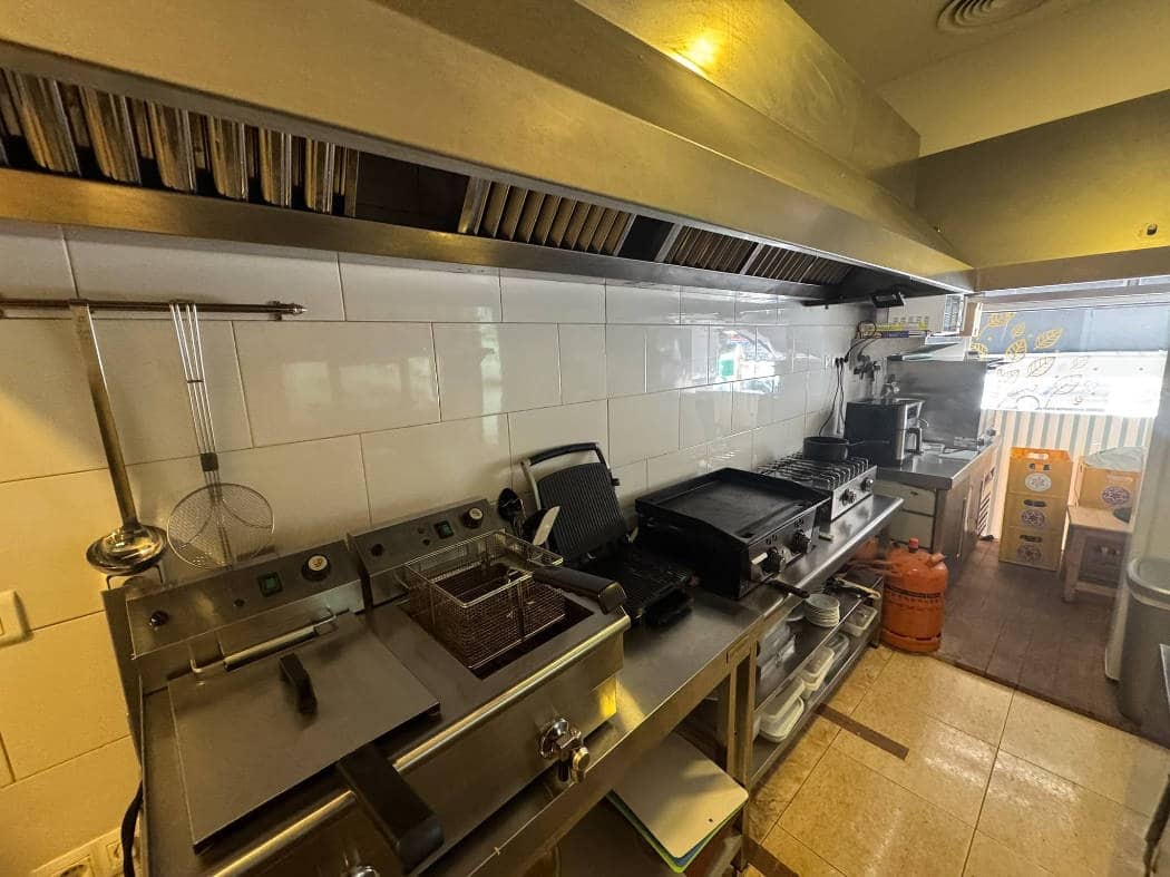 Restaurant/Bar til salg i Torremolinos - € 34.950 (Ref: 10183147)