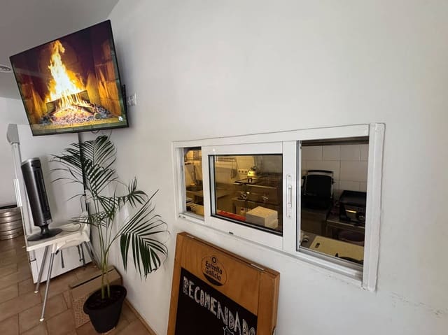 Restaurant/Bar til salg i Torremolinos - € 34.950 (Ref: 10183147)