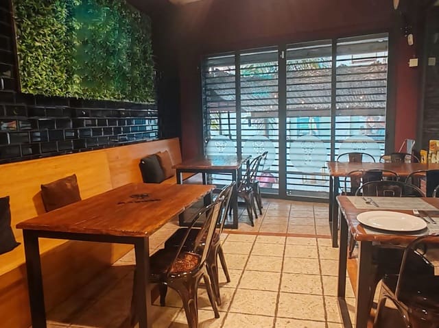 Restaurant/Bar for sale in Benalmádena - € 99,950 (Ref: 9107912)