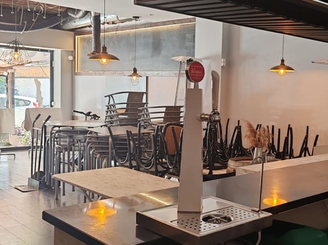 Ravintola/baari myytävänä paikassa Torremolinos - 320 000 € (Ref: 9109721)