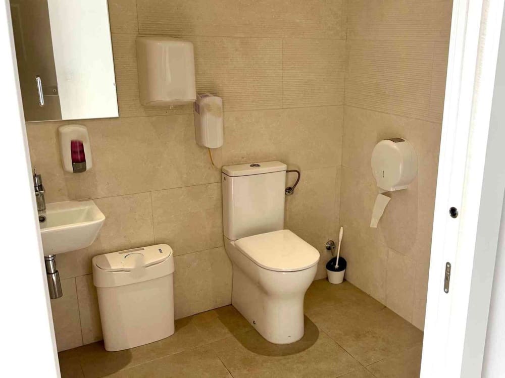 Restaurant/Bar til salg i Puerto Banus - € 89.950 (Ref: 9126251)