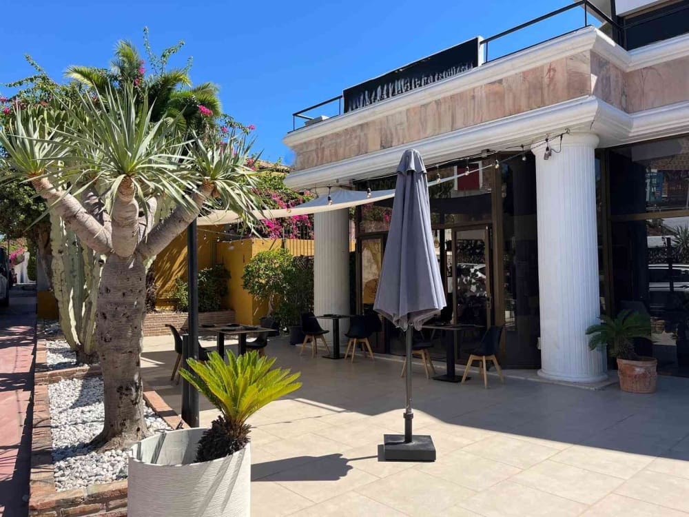 Restaurant/Bar til salg i Puerto Banus - € 89.950 (Ref: 9126251)