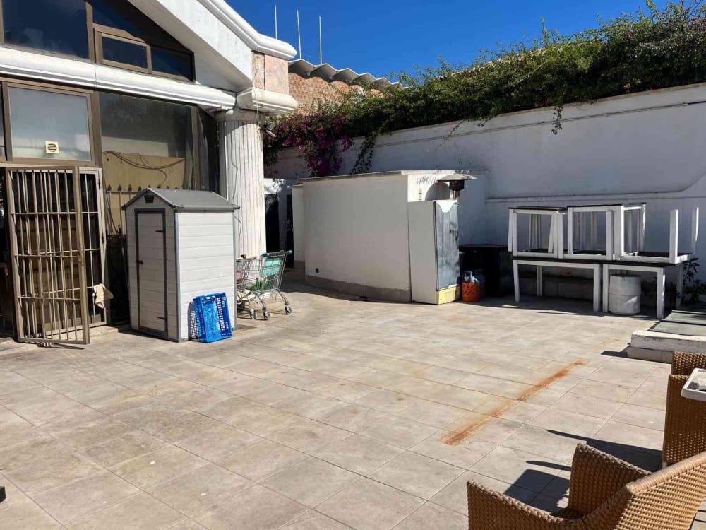 Restaurant/Bar til salg i Puerto Banus - € 89.950 (Ref: 9126251)